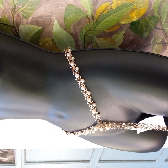 bebe Accessories - Bebe pearl and gold chain belt